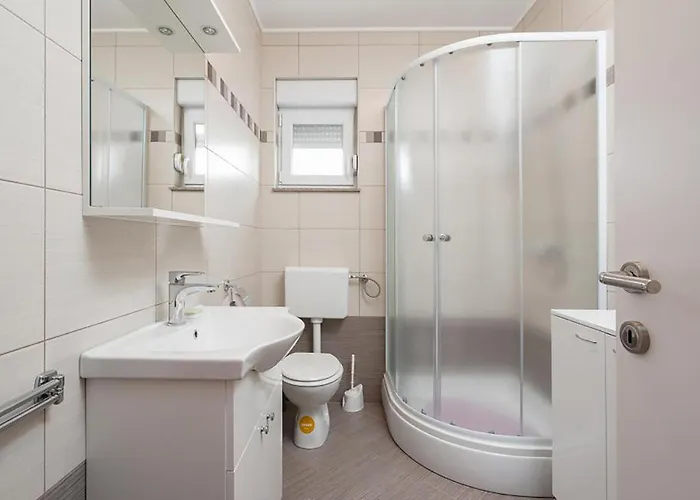 2 Bedroom Cozy In 公寓