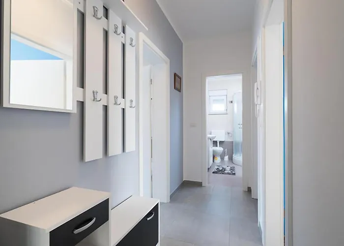 2 Bedroom Cozy In *