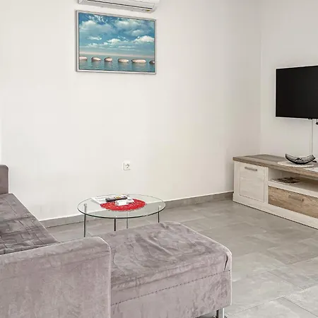 Amazing In With House Sea View