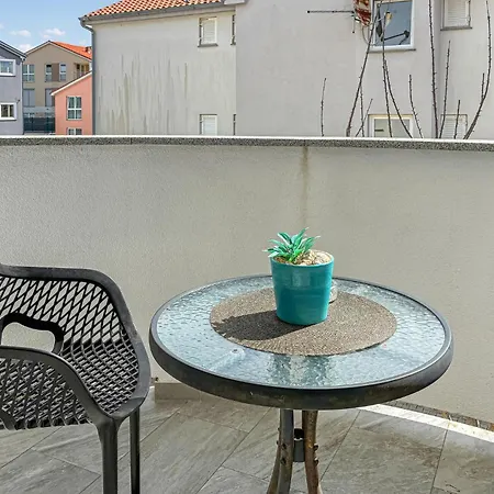 Amazing In With House Sea View Appartement Čižići