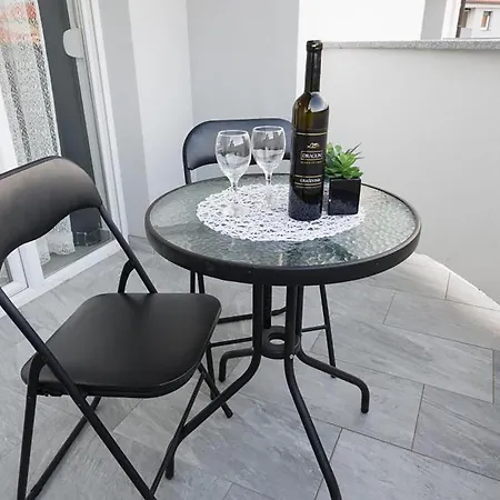 Appartamento Amazing Apartment In Cizici With House Sea View *